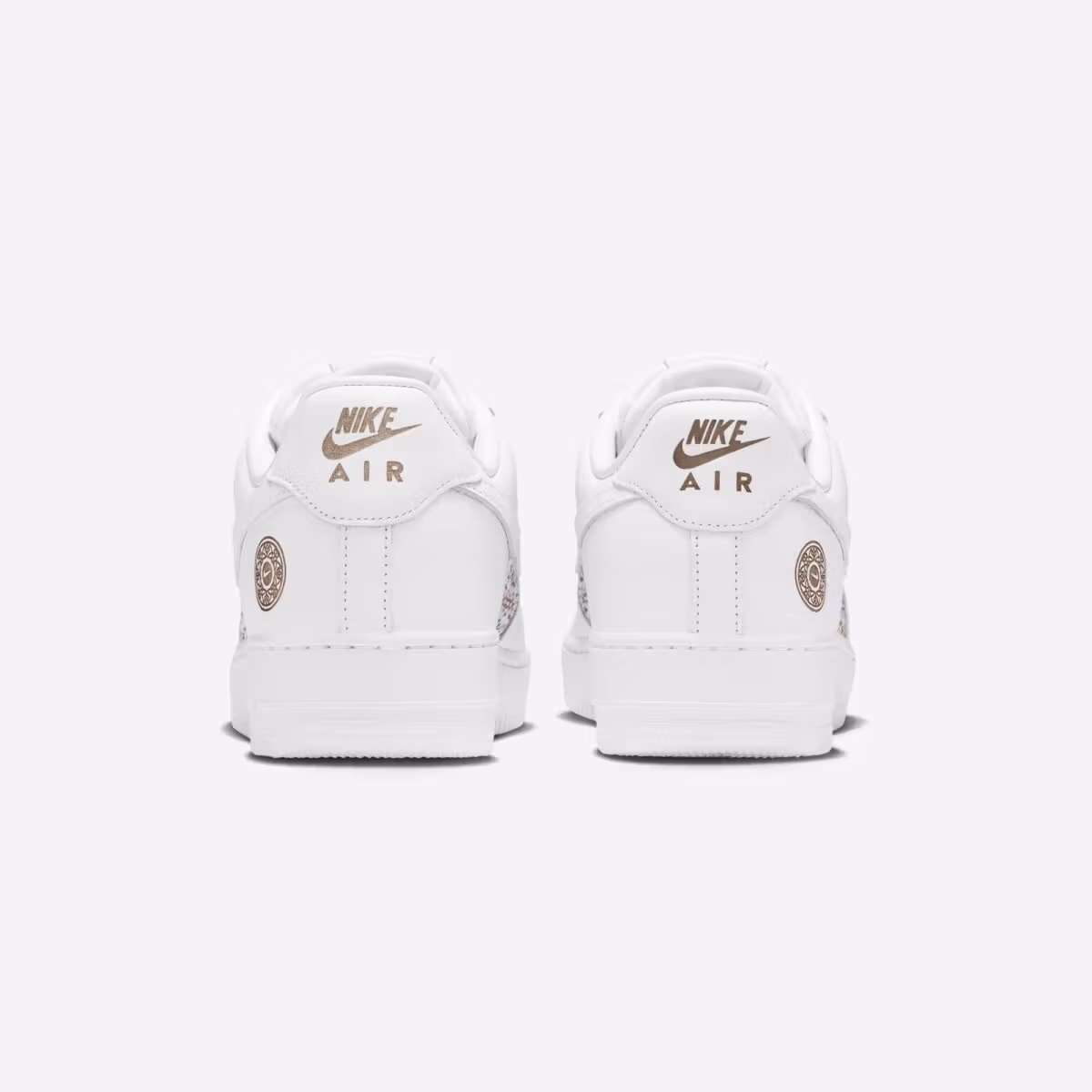 雷射刻紋回到起點：Air Force 1 Low「Family Reunion」用一雙鞋接上北非與嘻哈的線