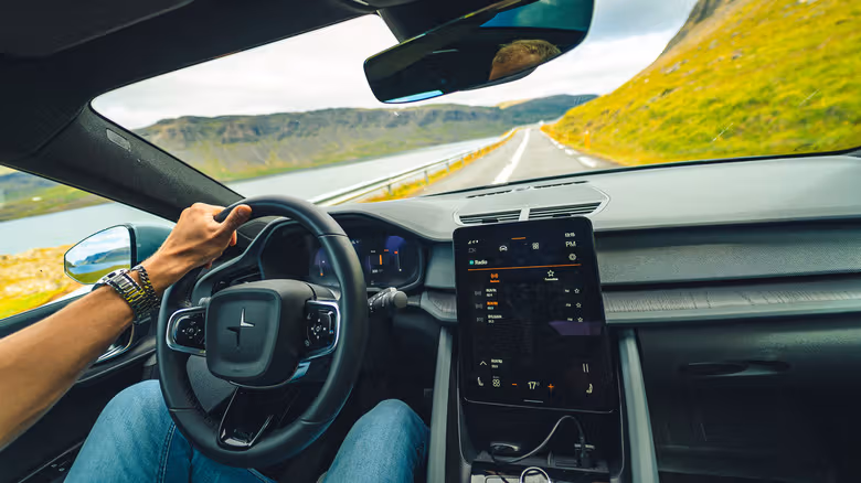 Android Auto 和 Android Automotive 傻傻分不清？一支手機是關鍵差異