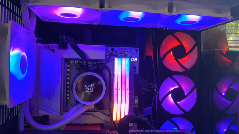 液冷值不值得?Engadget編輯用9800X3D與Kraken 360給出答案