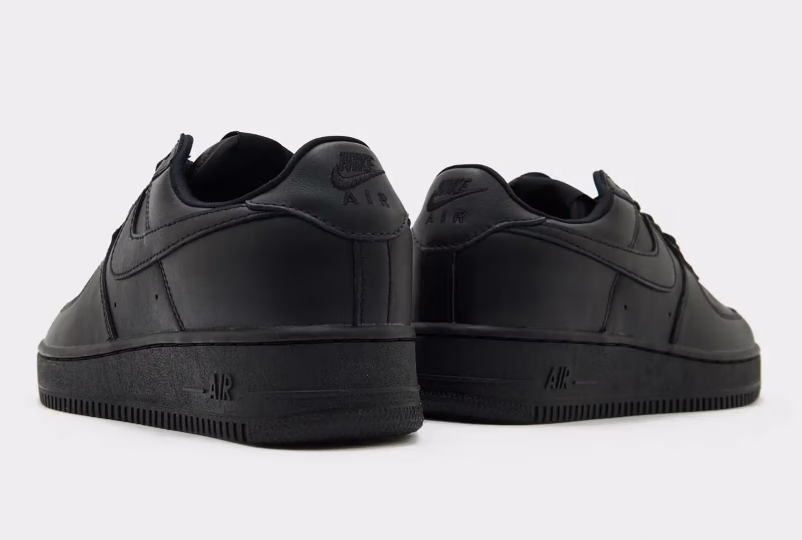 2001年楦型回歸,Air Force 1 '01「Triple Black」全黑现身