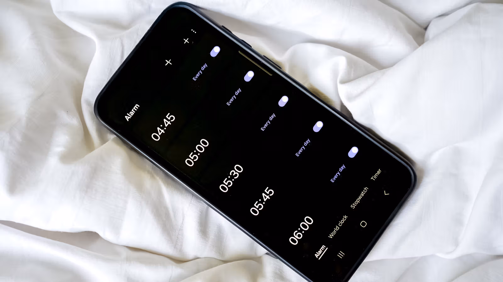 手机调静音却连闹钟一起消音？Android 这几个设置要先检查