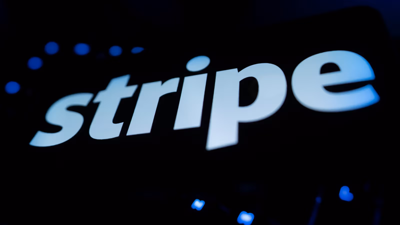 Stripe与Advent传出放弃收购PayPal，抄底计划被40%涨幅打乱