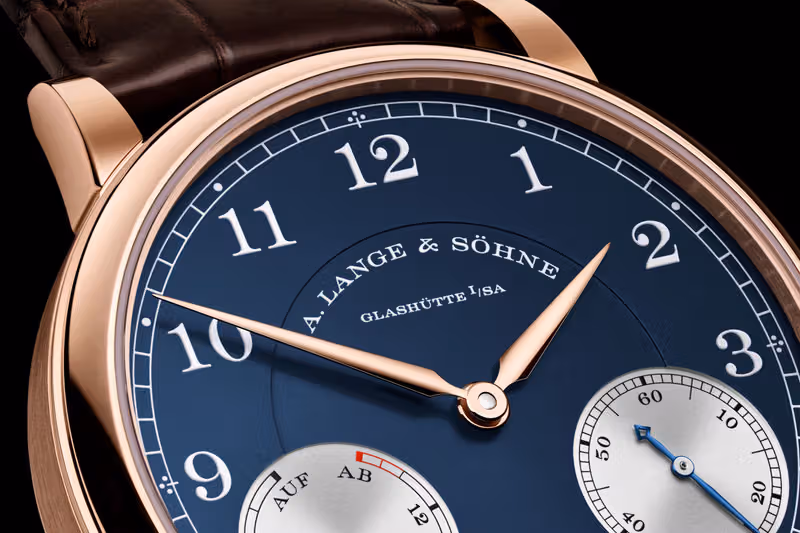 A. Lange & Söhne 新作两极:1815 UP/DOWN 蓝盘克制,TRIPLE SPLIT 白金复杂