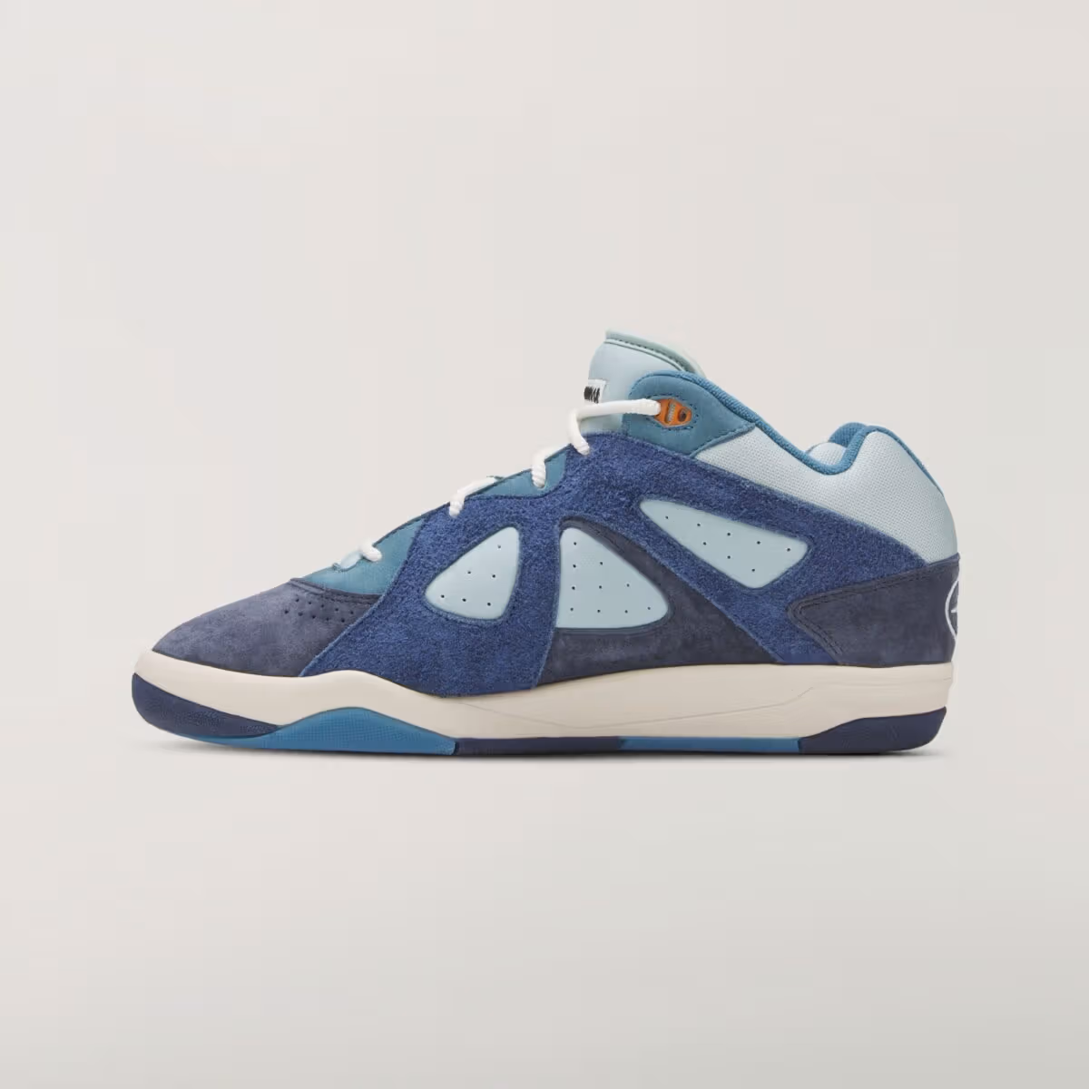 Bad Bunny x adidas BadBo 1.0 "Night Navy" กำหนดวางจำหน่ายกันยายน 2026 โทนสีน้ำเงินเข้มคารวะเปอร์โตริโก