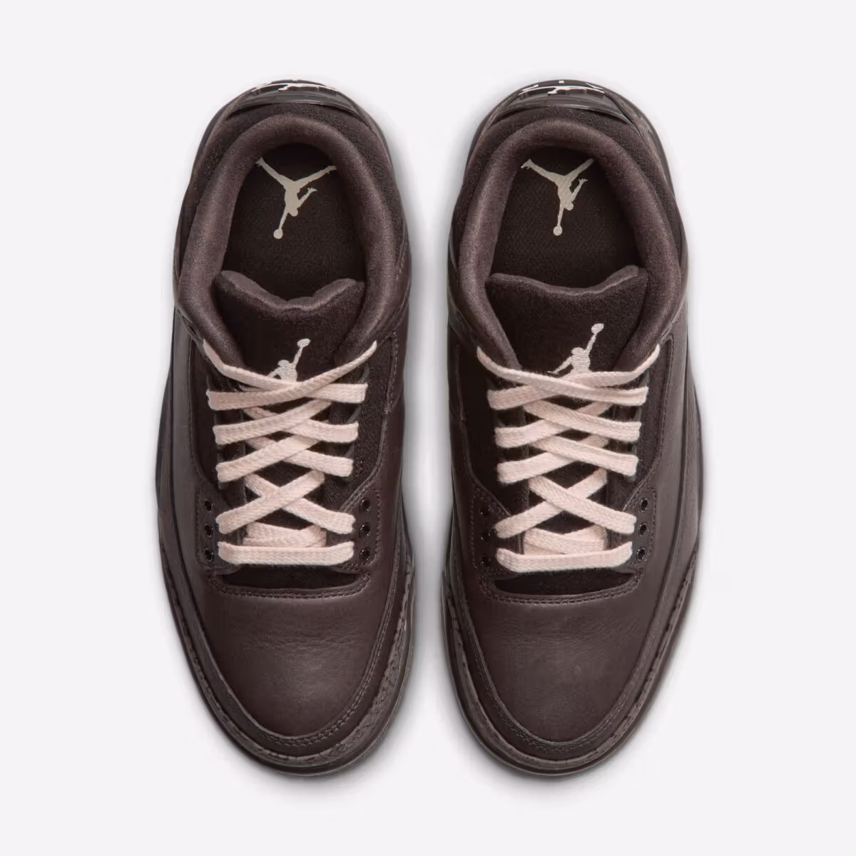 Air Jordan 3 WMNS "Fireside" เตรียมวางจำหน่ายตุลาคมนี้ โทนสีน้ำตาลช็อกโกแลตจับกระแสบรรยากาศฤดูใบไม้ร่วง