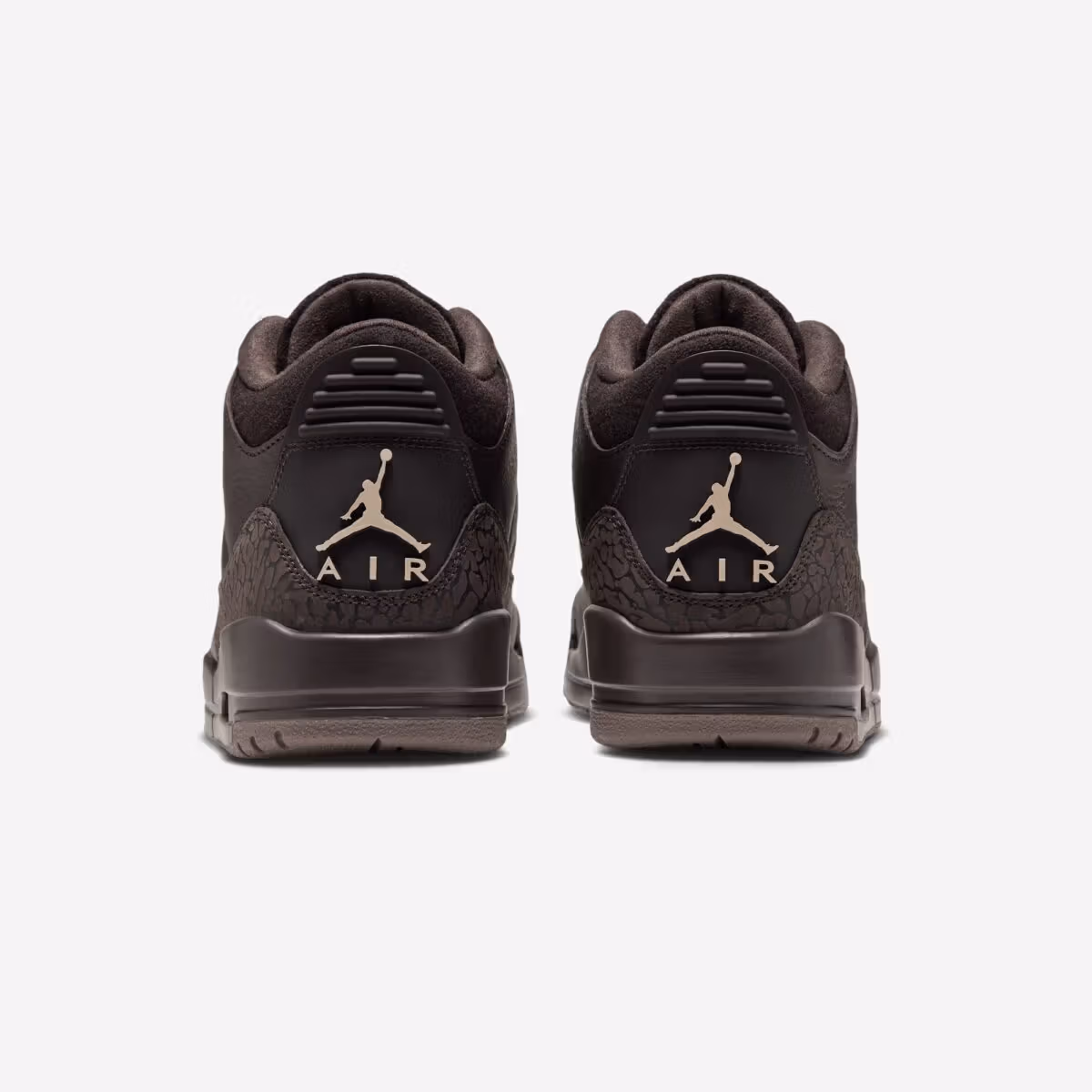 Air Jordan 3 WMNS "Fireside" เตรียมวางจำหน่ายตุลาคมนี้ โทนสีน้ำตาลช็อกโกแลตจับกระแสบรรยากาศฤดูใบไม้ร่วง