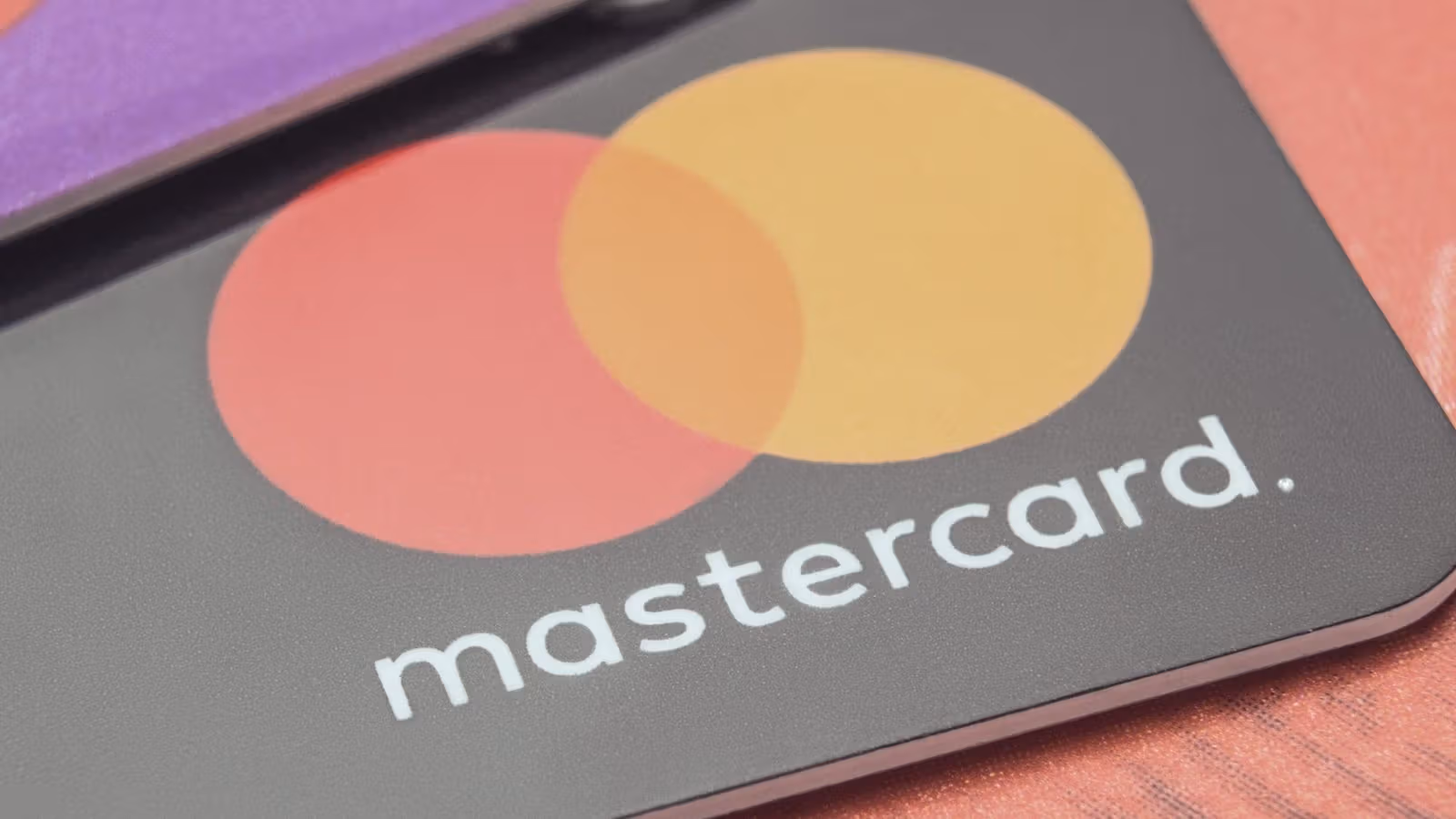 SoFi讓SoFiUSD穩定幣上線Mastercard網路 卡片計畫瞄準250億美元年交易量