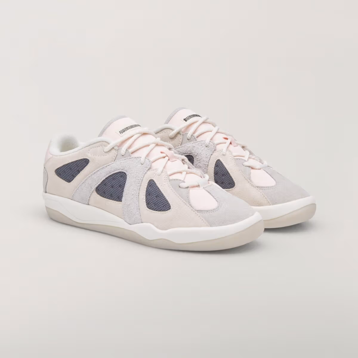 Bad Bunny x adidas BadBo 1.1「Chalk White」9月26日發售,同日還有一雙更貴的1.0
