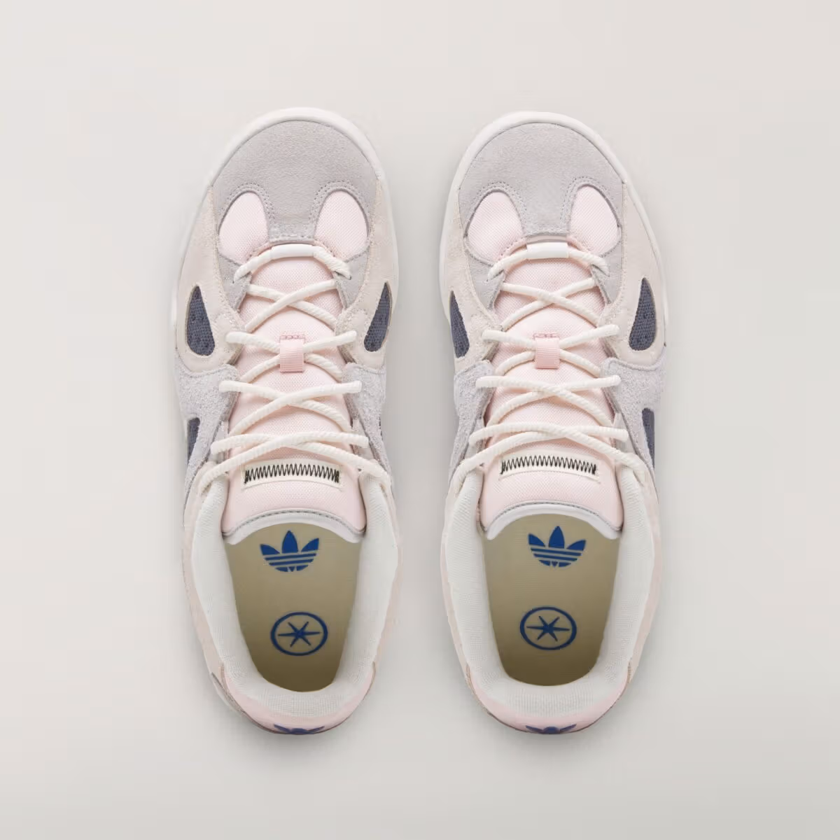 Bad Bunny x adidas BadBo 1.1「Chalk White」9月26日發售,同日還有一雙更貴的1.0