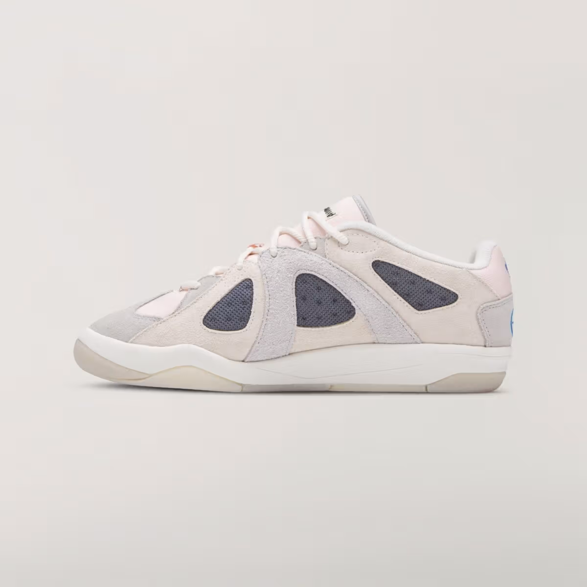 Bad Bunny x adidas BadBo 1.1「Chalk White」9月26日發售,同日還有一雙更貴的1.0