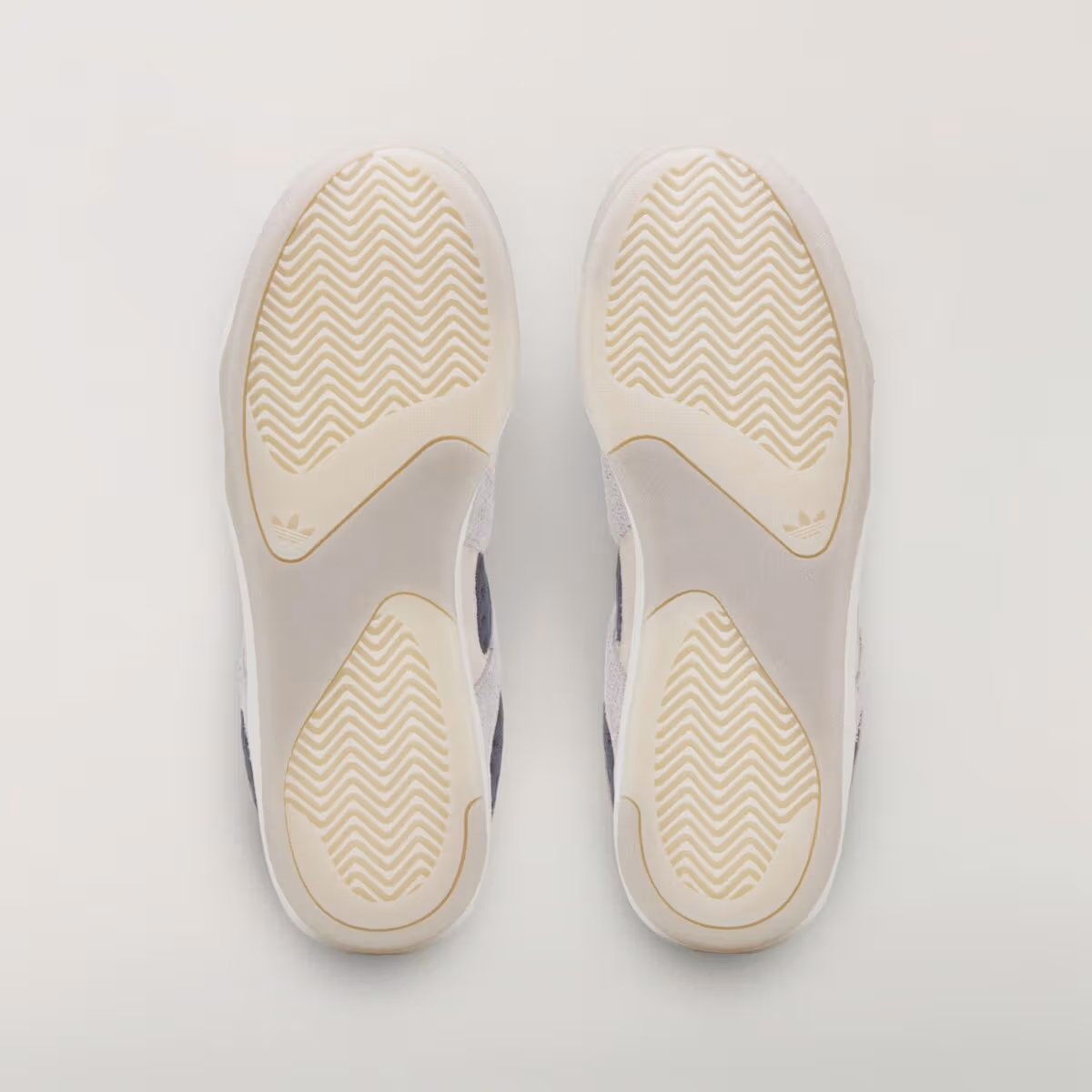Bad Bunny x adidas BadBo 1.1「Chalk White」9月26日發售,同日還有一雙更貴的1.0