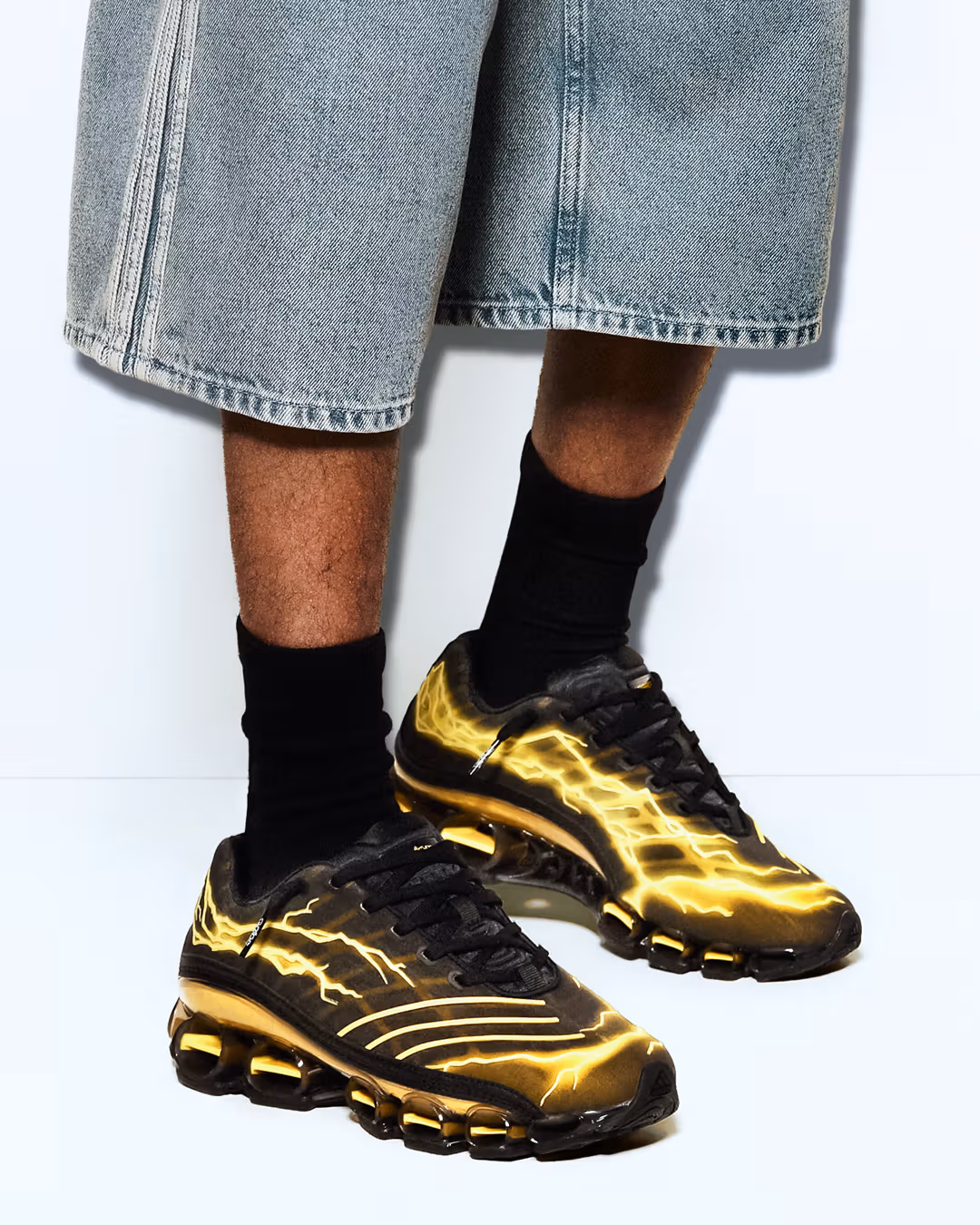 Pokémon x adidas Megaride F50「Pikachu」黑色現身,30週年聯名不走黃色路線