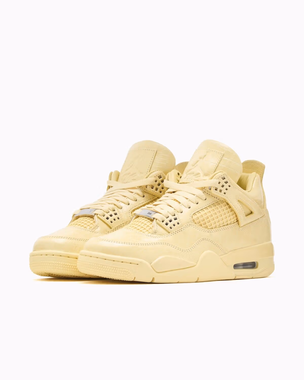 J Balvin, Air Jordan 4로 다시 도전, 「Amazonas」 악어 무늬 가죽으로 온통 레몬 옐로우 감싸