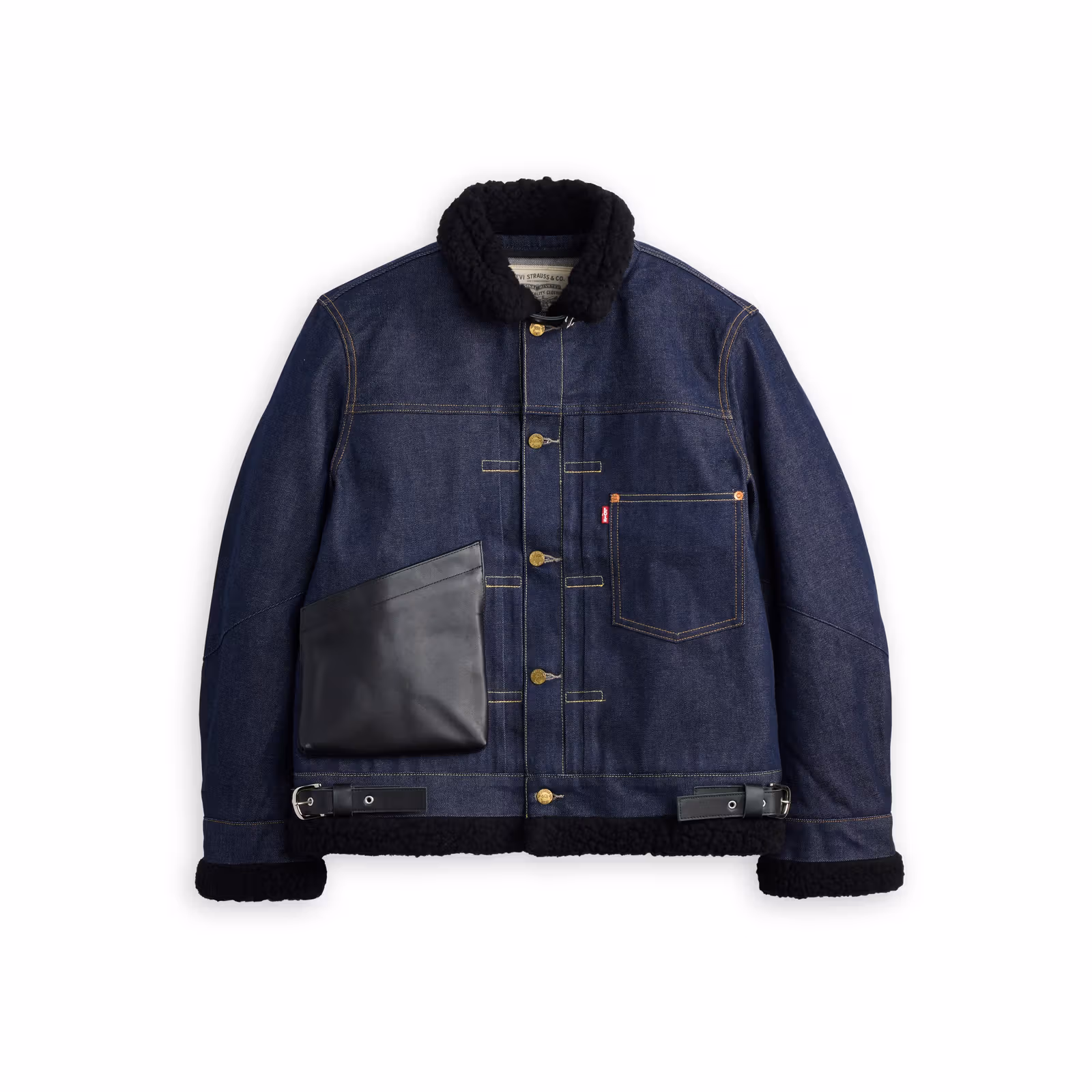 Levi's x sacai 세 번째 콜라보: 이번엔 원단을 바꾸지 않고, 아베 치토세가 패턴을 더 깊이 해체했다