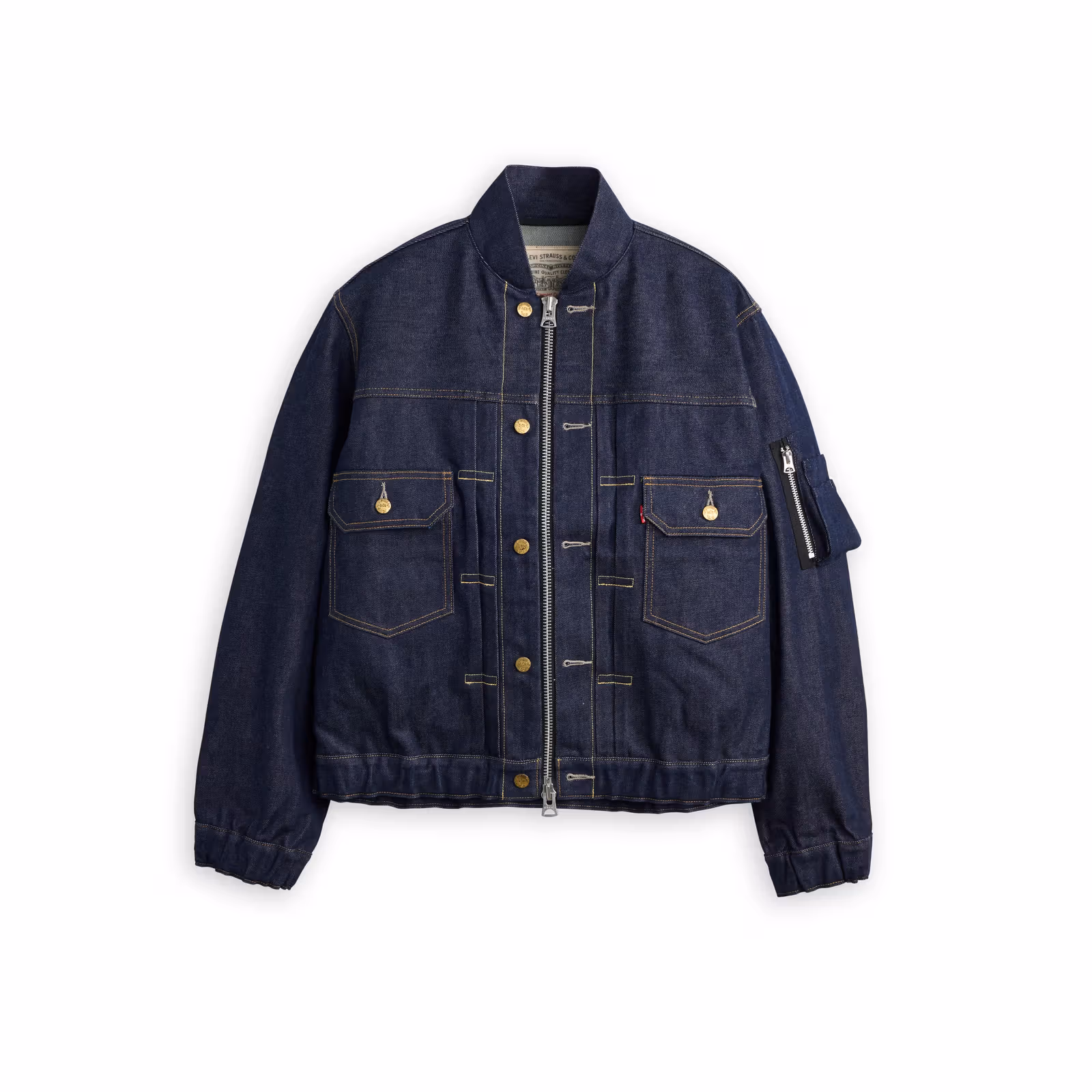 Levi's x sacai 三度联名:这次不换布料,阿部千登势把版型拆解得更深