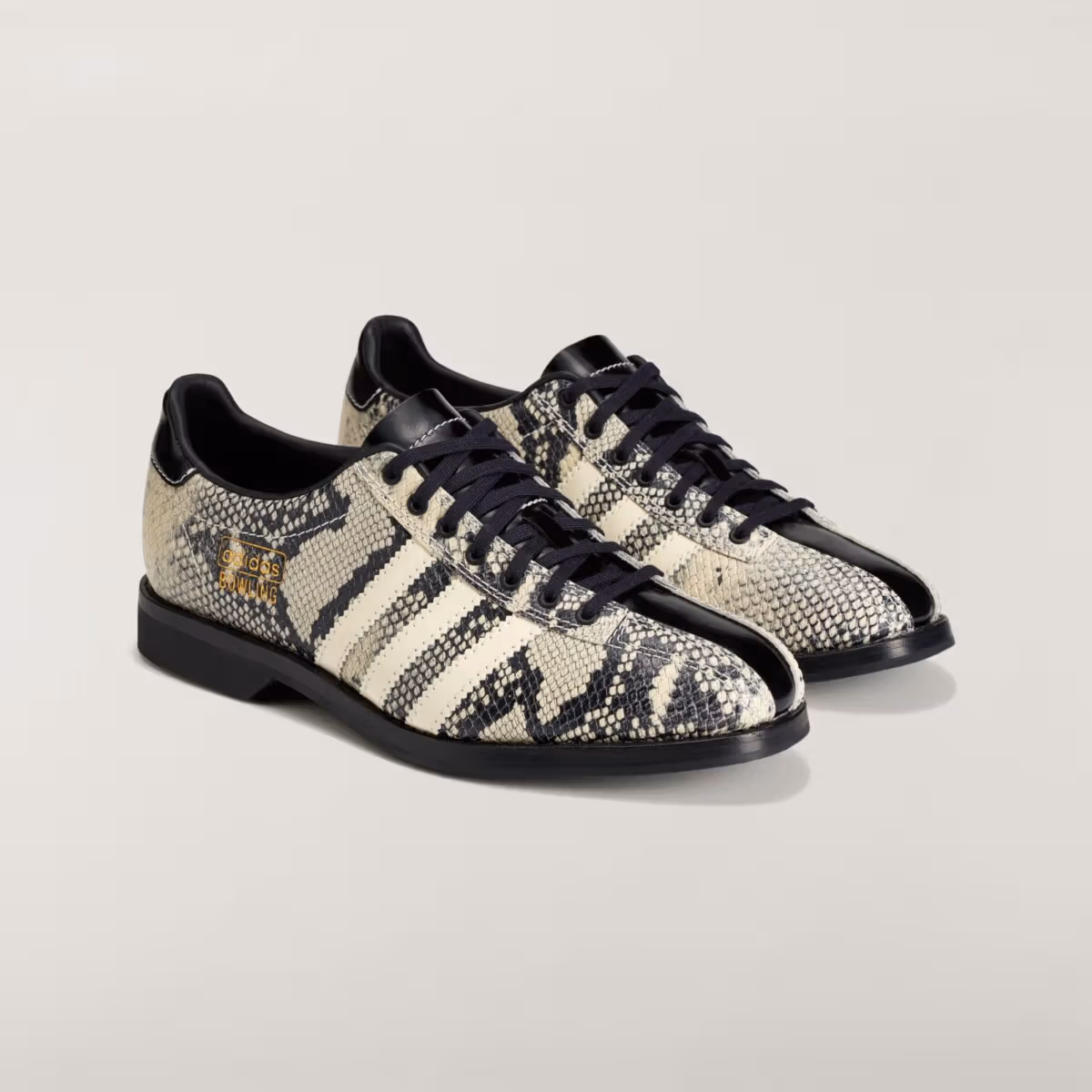 Brain Dead x adidas Samba Bowling「Snakeskin」、三本線スニーカーが蛇柄を纏う