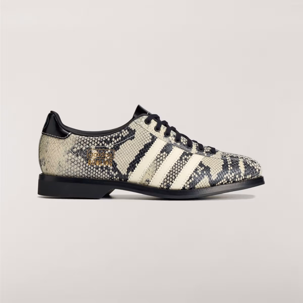 Brain Dead x adidas Samba Bowling「Snakeskin」、三本線スニーカーが蛇柄を纏う