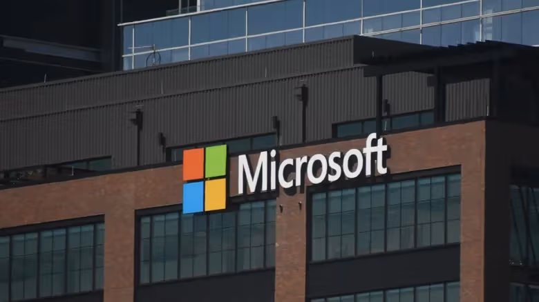 ジェンスン・フアン氏も登場、Davuluri氏が講演:マイクロソフトがエージェント型AIをWindows検索バーに賭ける
