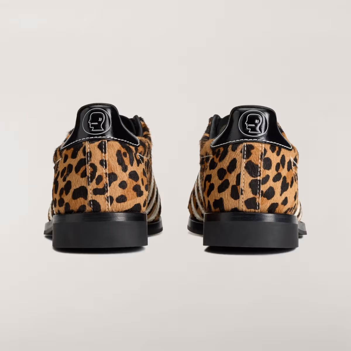 Brain Dead x adidas Samba Bowling "Cheetah", 퍼 소재 갑피에 볼링 컬러 조합