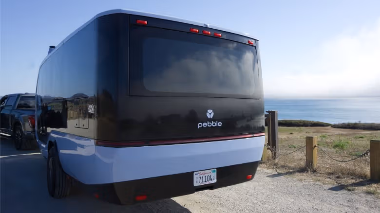 iPadで6000ポンドのトレーラーを駐車:Pebble Flow電動キャンピングトレーラーに一晩実際に泊まってみた