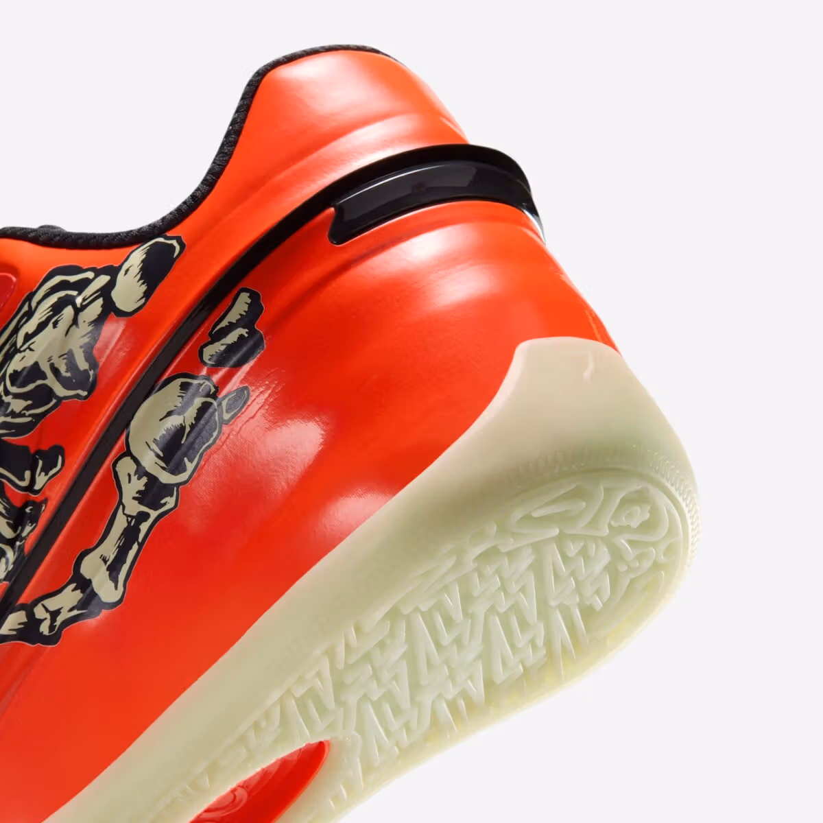 Nike KD 19「Halloween」釋出骷髏圖騰設計，10月23日登場