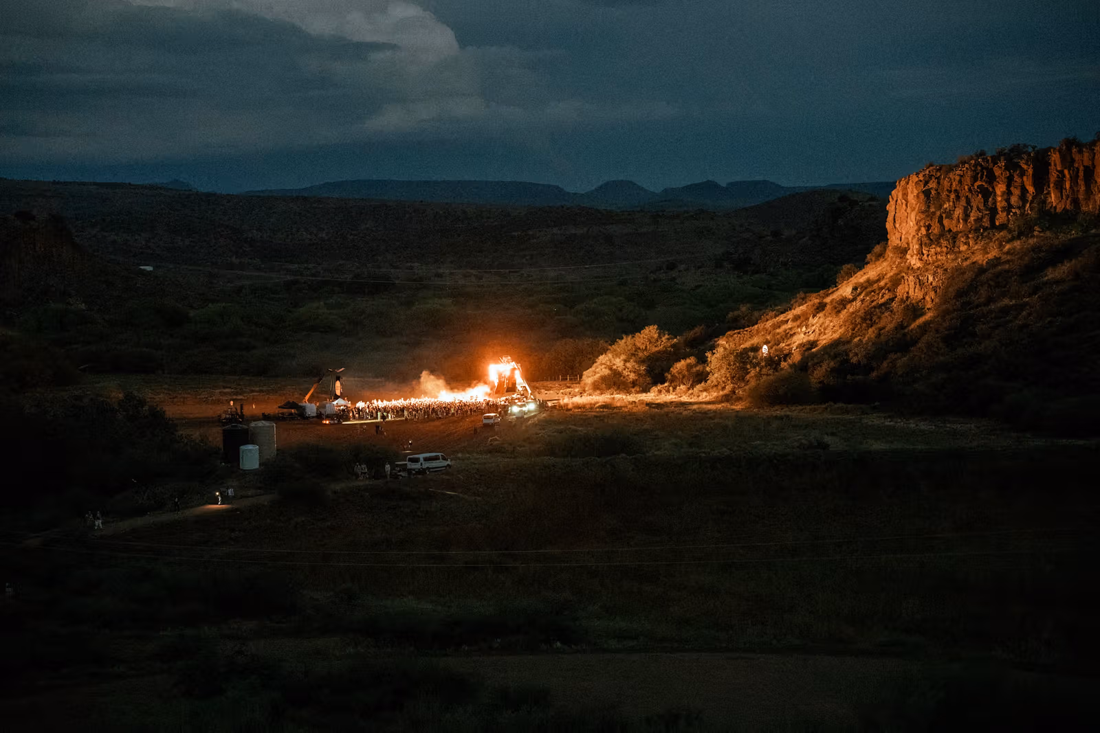 Lorde เปิดการแสดงที่โบสถ์กลางทะเลทราย ก่อน FORM Arcosanti ต้องจบลงก่อนกำหนดเพราะพายุฝนถล่ม