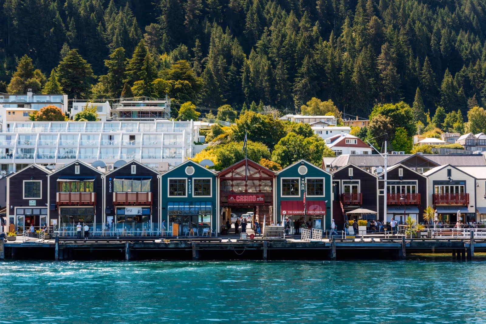 New Zealand's First Michelin Guide Selects 110 Restaurants, Queenstown's Five Starred Venues Accumulate Six Stars