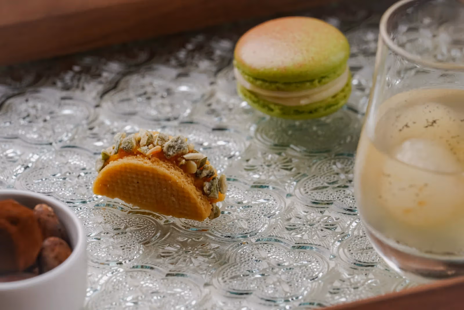 Post-dinner tea and sweets at Li.nu