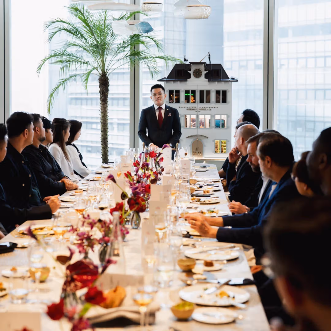 evian 200周年記念飲食イベントの告知ビジュアル