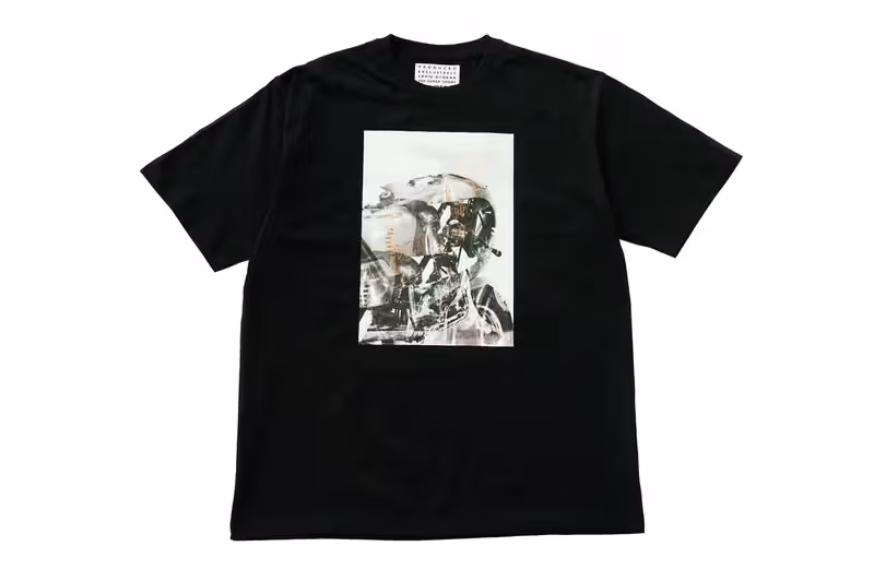 Motorcycle photo graphic on the black short-sleeve top