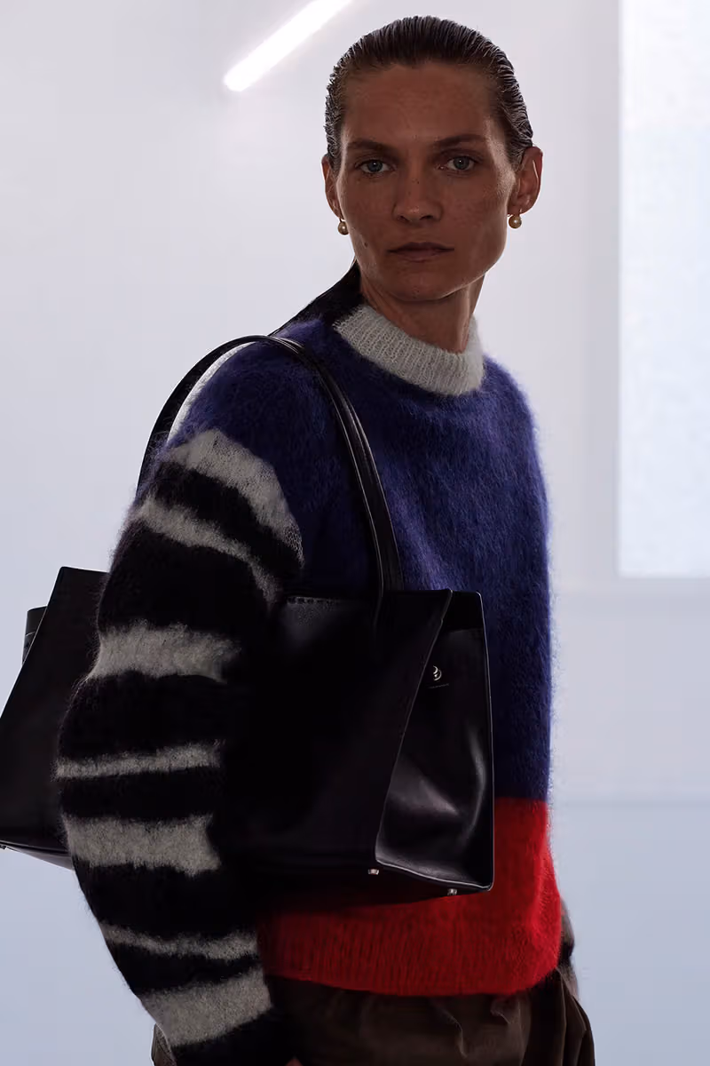 Phoebe Philo Collection F — ภาพประกอบบทความ