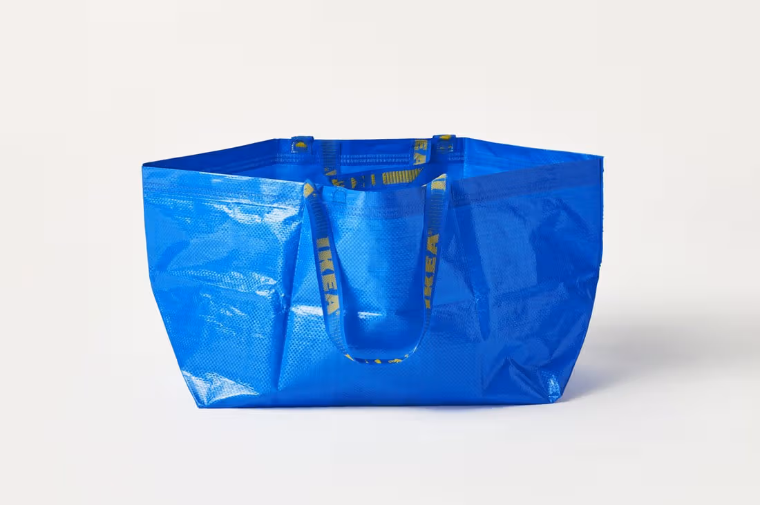 กระเป๋าสีน้ำเงิน IKEA ครบรอบ 30 ปี FRAKTA เพิ่มสัดส่วนวัสดุรีไซเคิล ราคาเริ่มต้นที่ 99 เยนในญี่ปุ่น