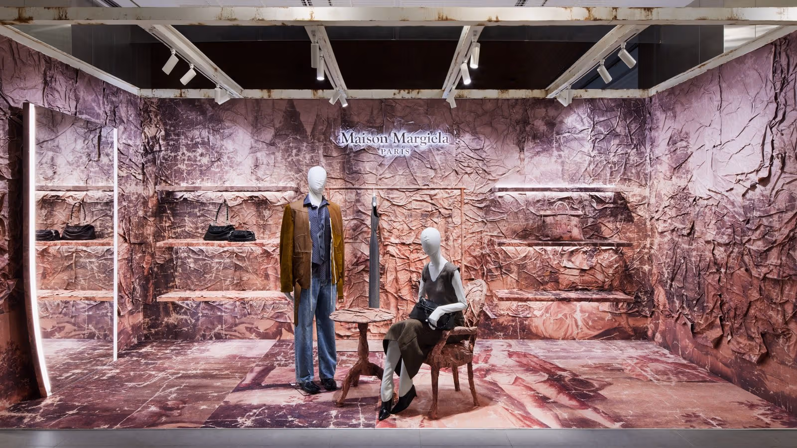 Maison Margiela Tokyo ป๊อปอัพฤดูใบไม้ร่วงและฤดูหนาว
ภาพถ่ายพื้นที่จัดกิจกรรม 3