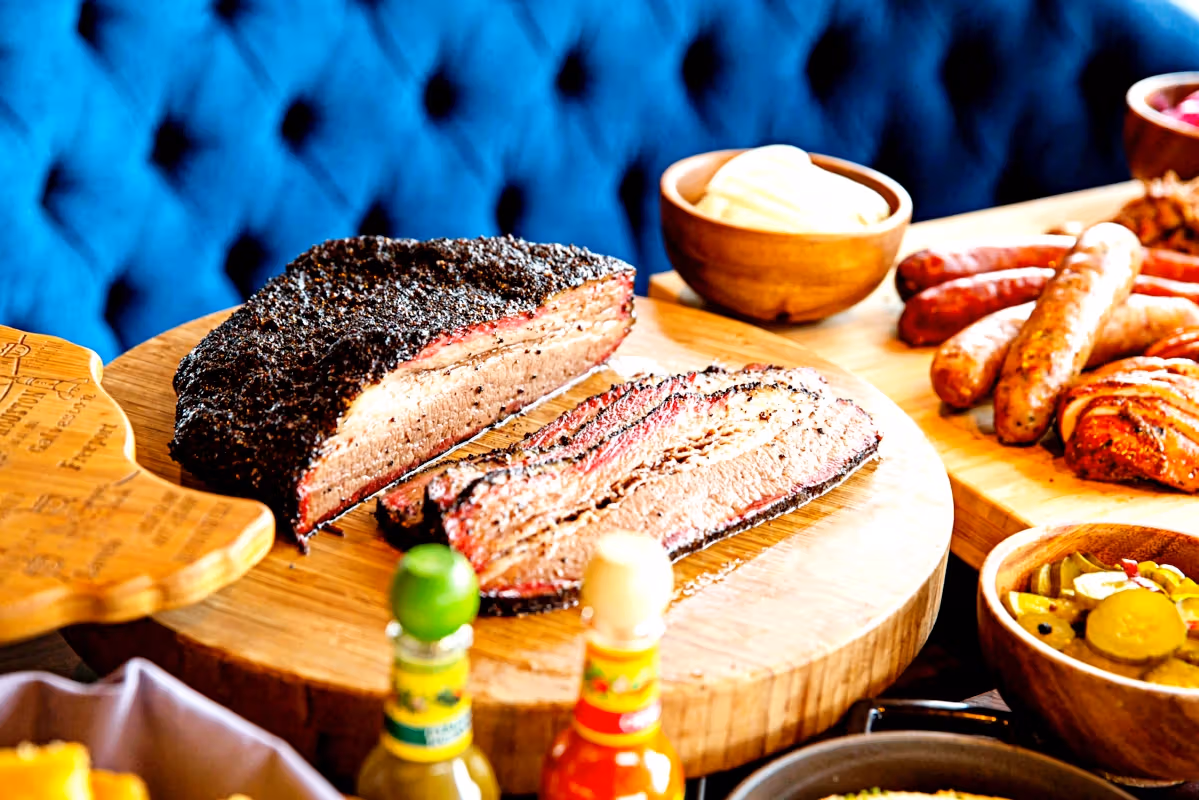 Smokin’ BBQ อกเนื้อรมควัน
