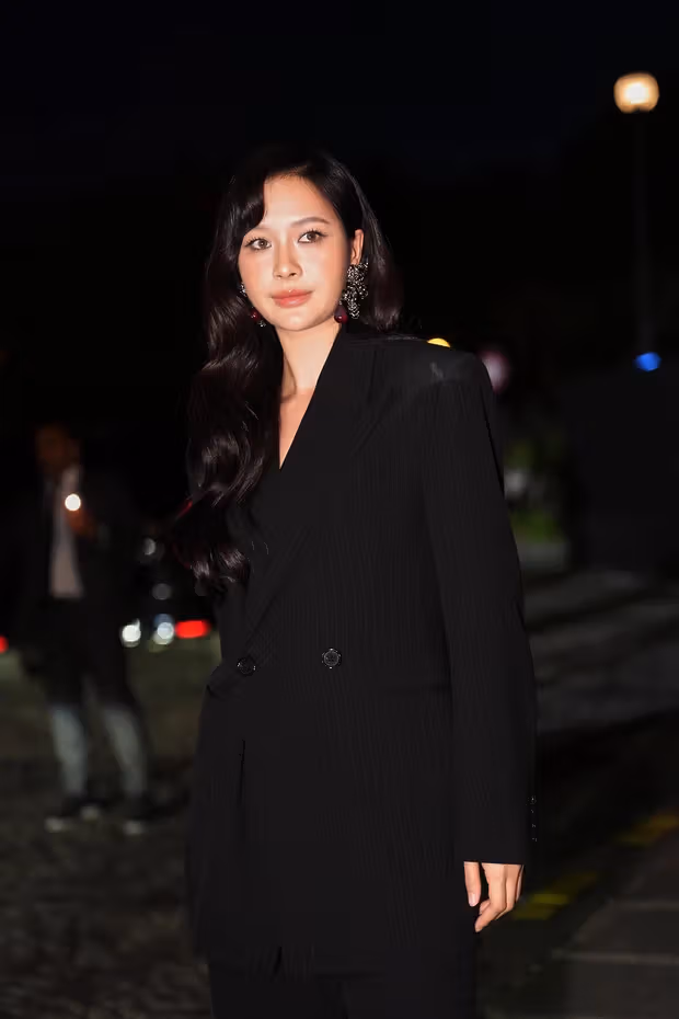 밀크판사가 패션행사에 참석했습니다.