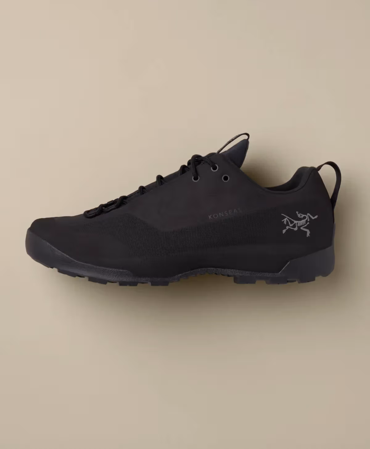 Arc’teryx Konseal が製品セレクションの写真を公開