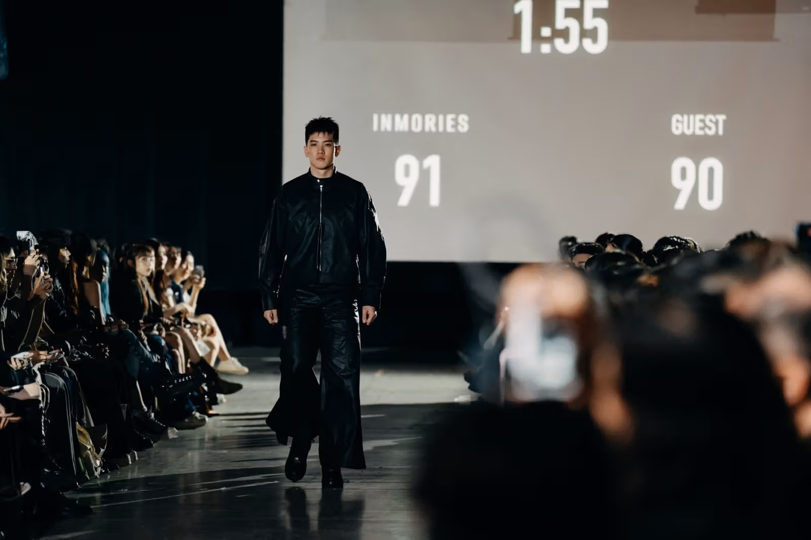 INMORIES MOBILIZE 런웨이 다크 스타일