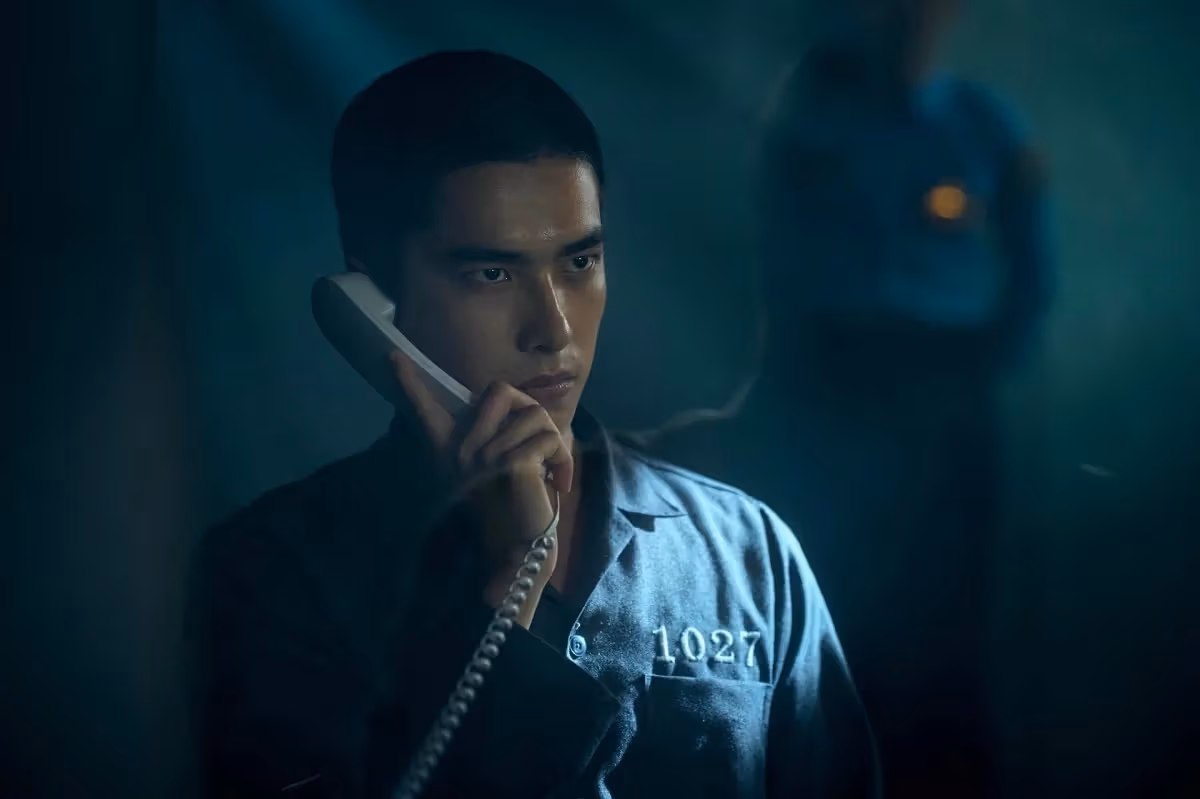 เจิงจิ้งหัวเป็นหลี่เหรินเย่าใน 《如果我不曾見過太陽》