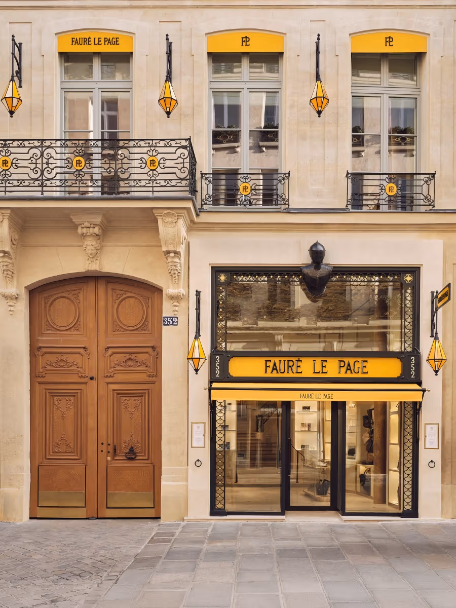 Fauré Le Page巴黎新旗舰店:在三层历史宅邸,看龙鳞帆布如何走进日常
