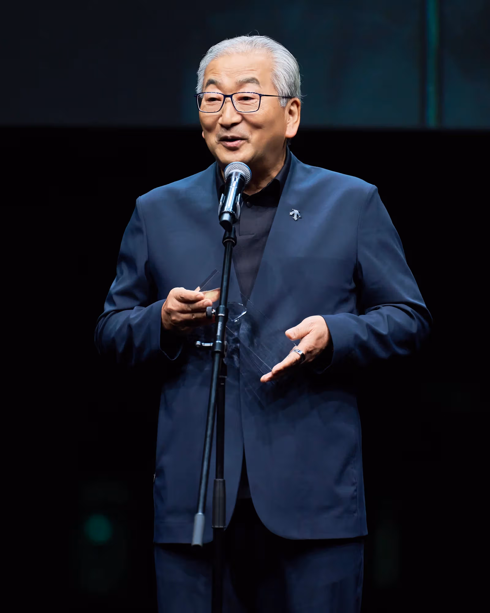 DESCENTE社长小关秀一在典礼发言