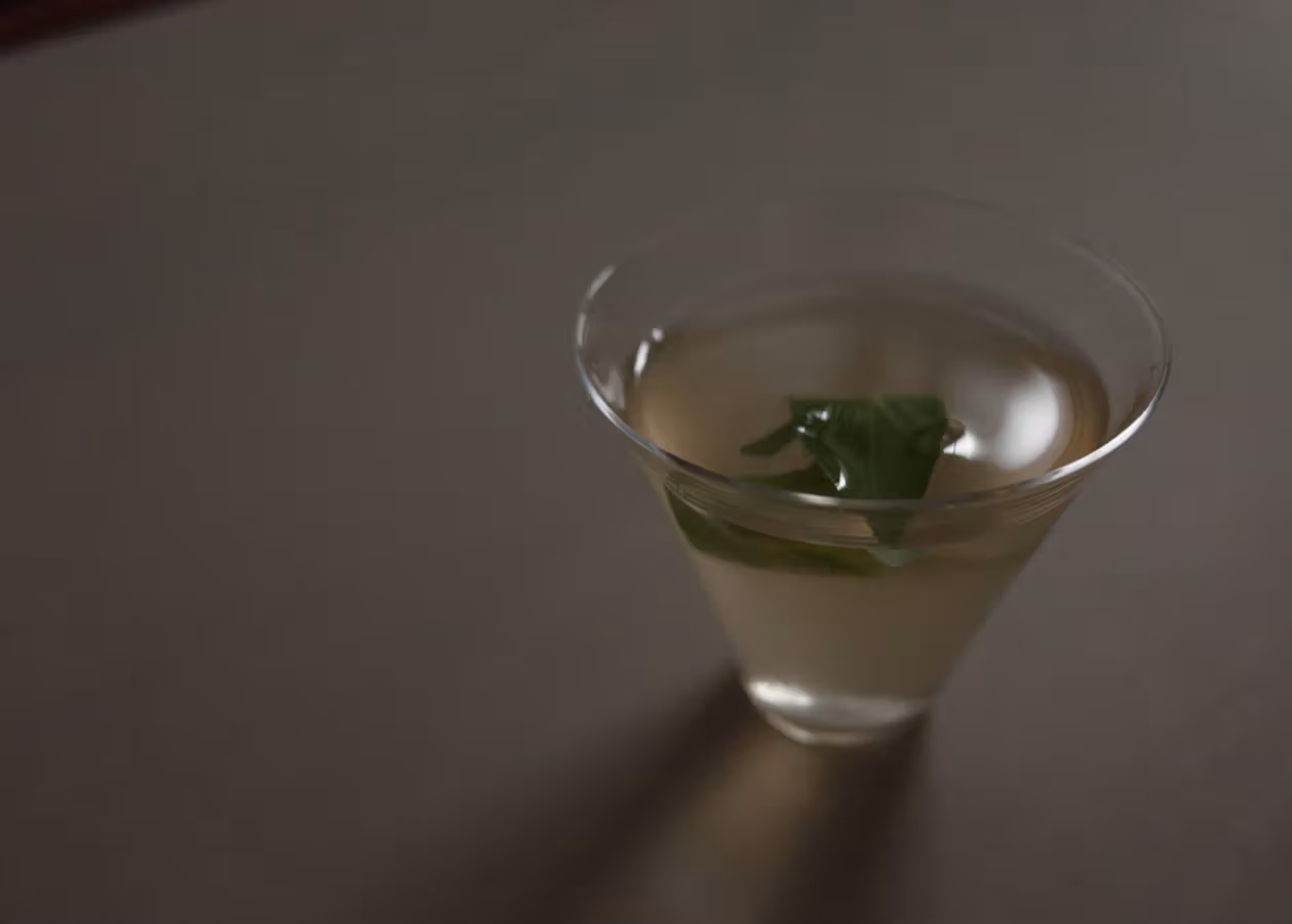 Official Silver Needle tea with Baihao Yinzhen, coconut water and lemon basil; distinct from the featured sets
