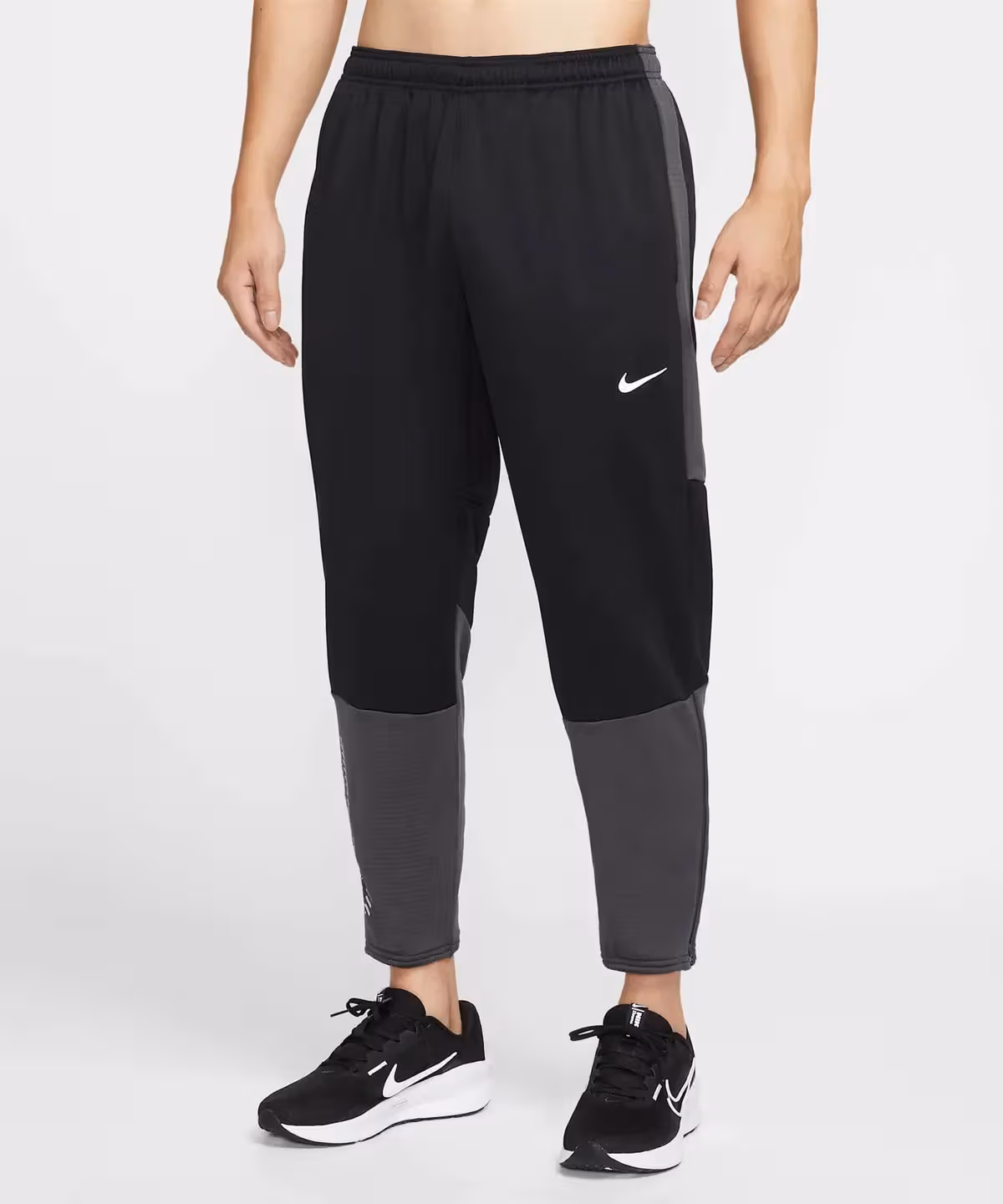 Nike Challenger Winterized uses different surfaces for colder conditions