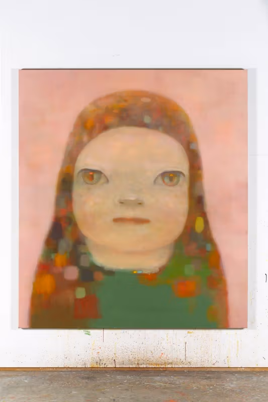Matryoshka ปี 2026 ของ Yoshitomo Nara แสดงบุคคลกับชั้นสี