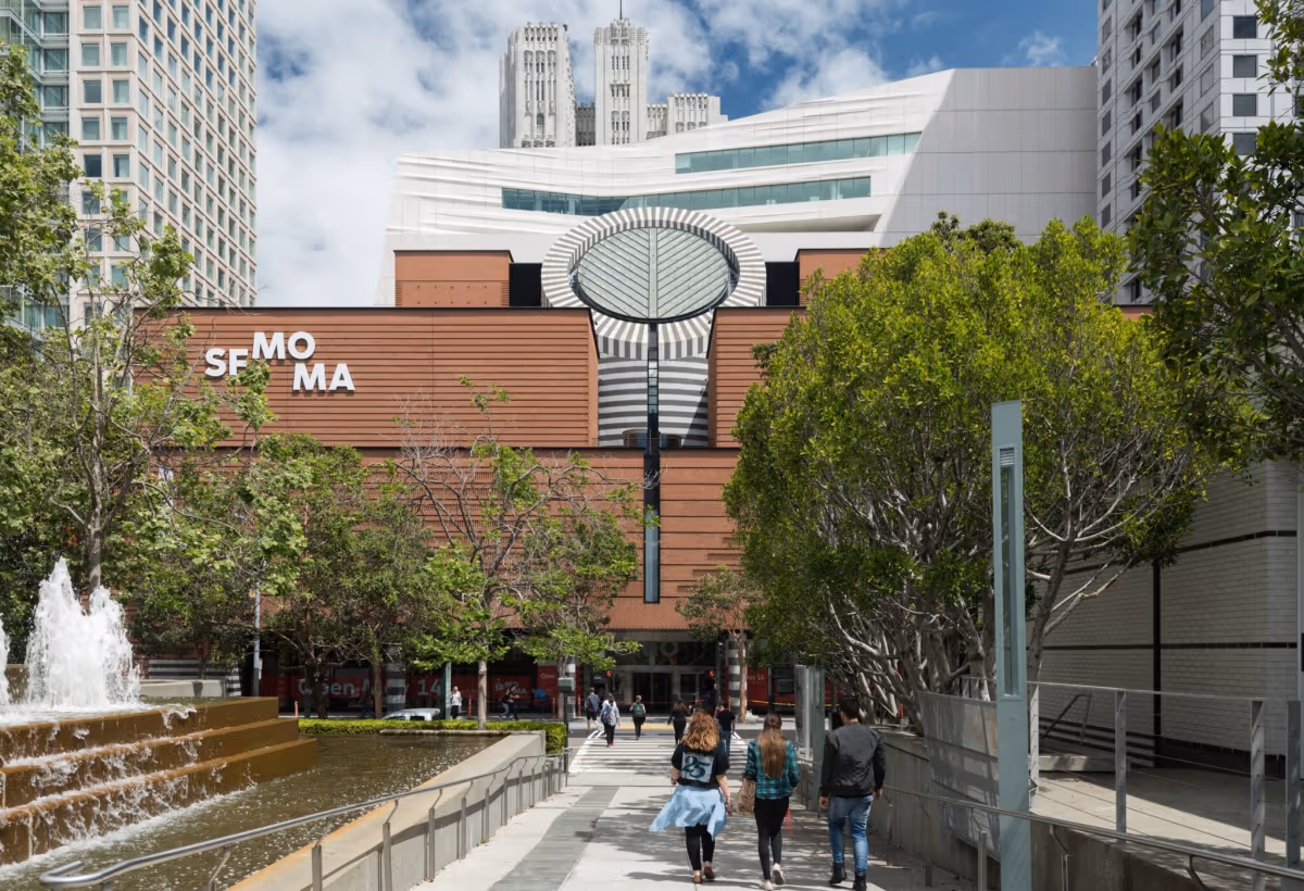 อาคาร SFMOMA ในซานฟรานซิสโกเตรียมรับนิทรรศการย้อนหลังฤดูใบไม้ร่วง 2027