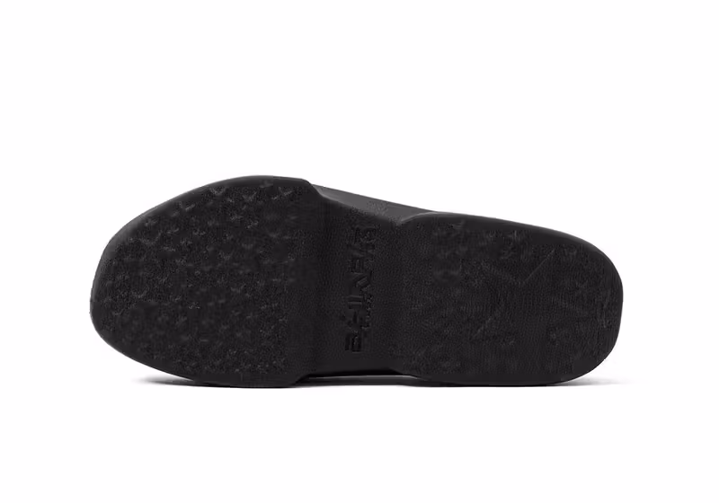 Large stars extend the personal marks onto the sole