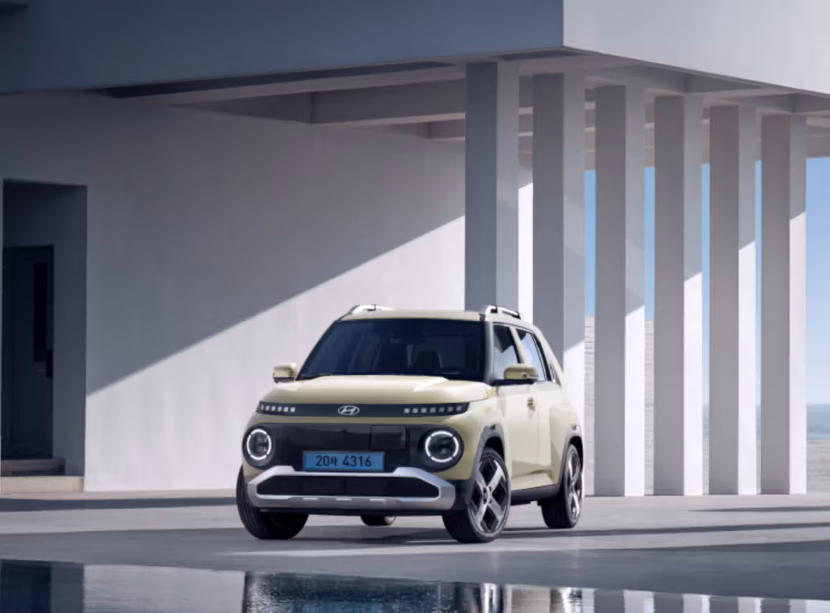 丸いランプと直立した車体が特徴のHyundai Casper Electric。
