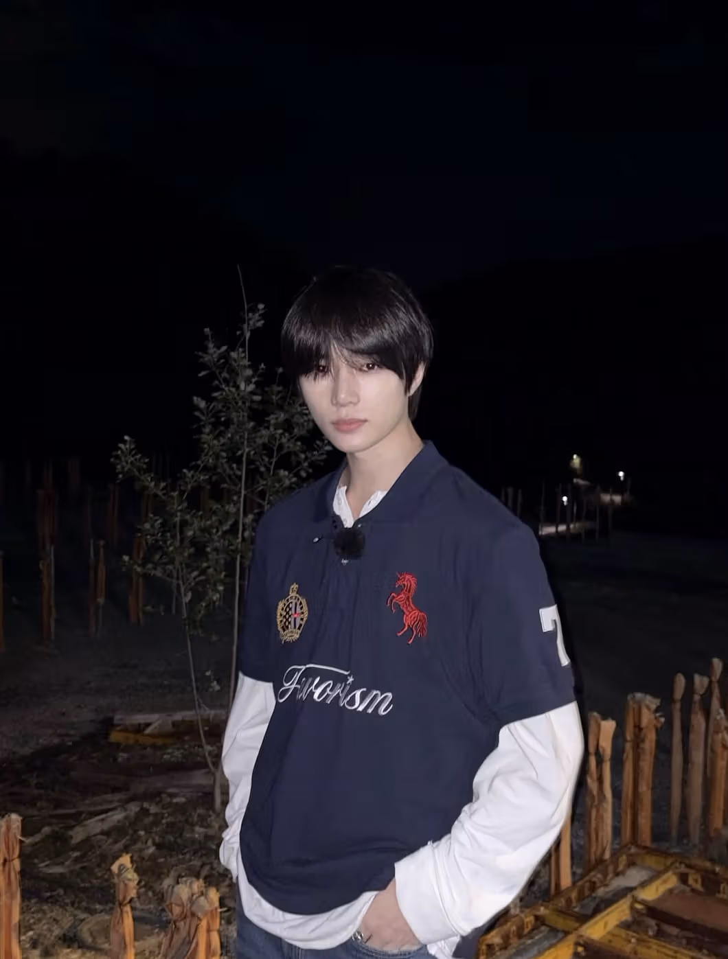 บอมกยู TXT ใช้รักบี้กรมกับแขนยาวขาวสร้างความต่างสว่าง