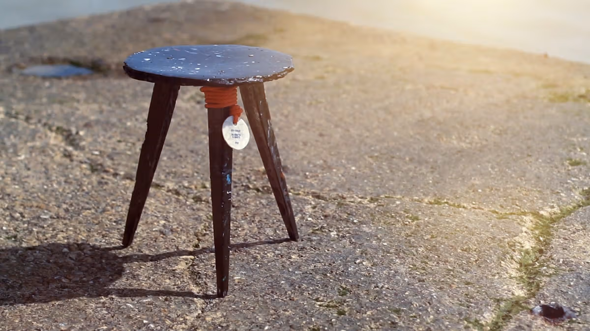 Studio Swine初期の素材研究Sea Chair。
