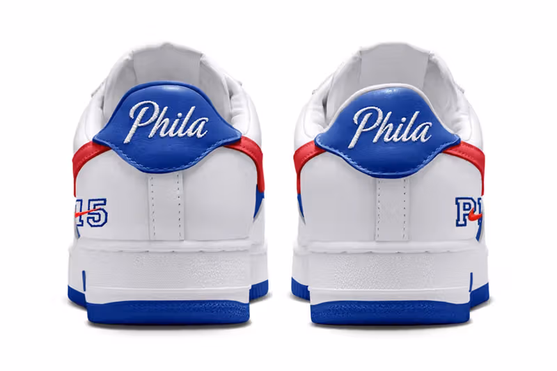 Nike Phillyの青いPhilaヒールタブ