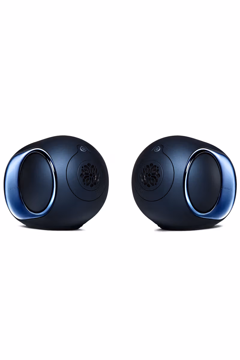 2台のDevialet Phantom Ultimate Pulse Blueスピーカー